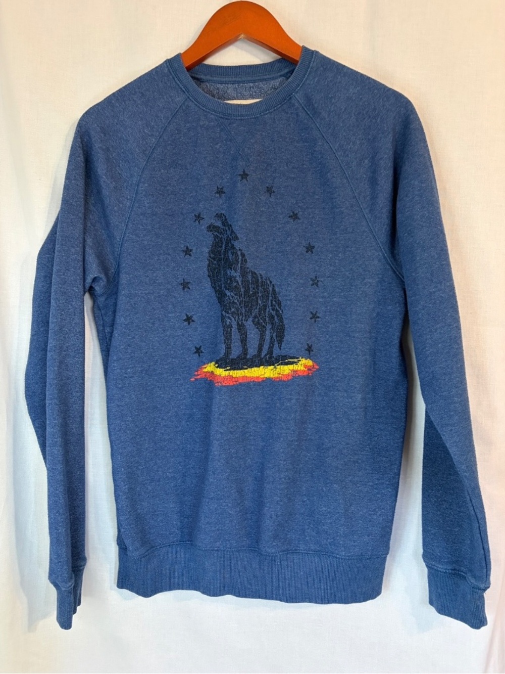 Levi's Men's Small Sweatshirt Retro Howling Wolf Blue Crew Neck Stars